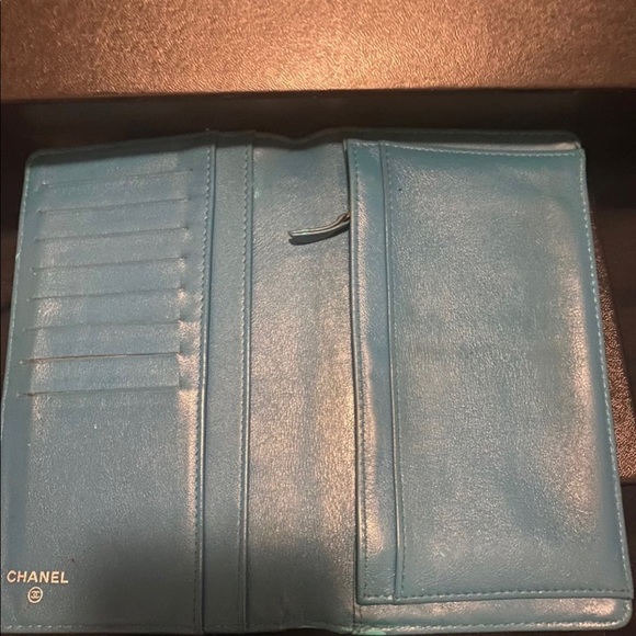 Chanel quilted  flip wallet - Picture 2 of 13